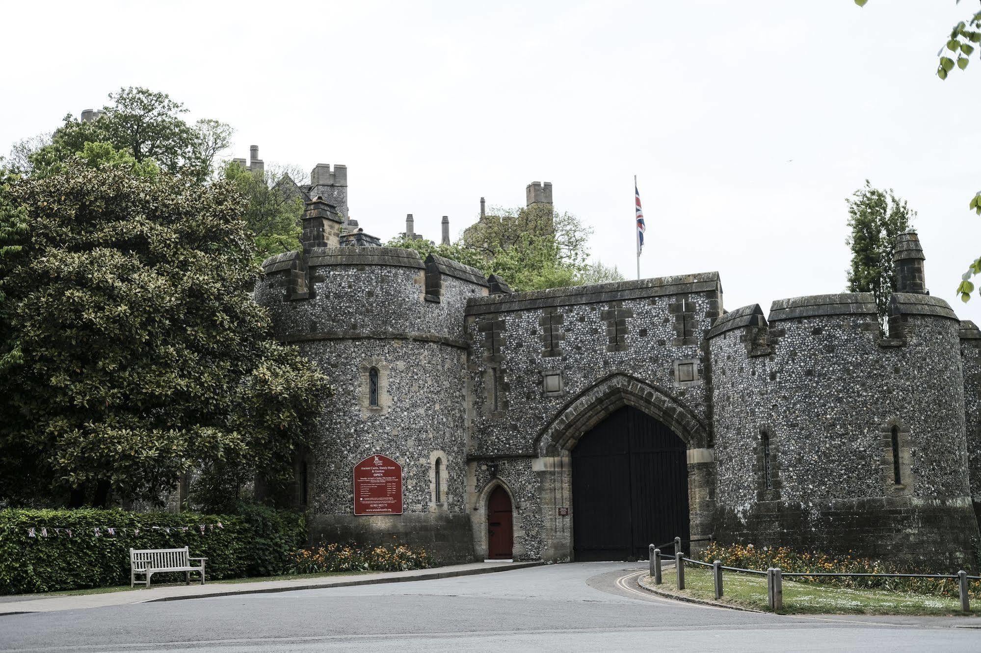 Swan Hotel Arundel Exterior photo